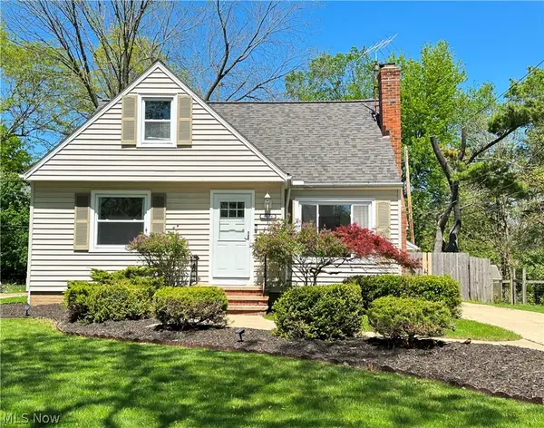 10124 Keswick Drive, Parma Heights, OH 44130