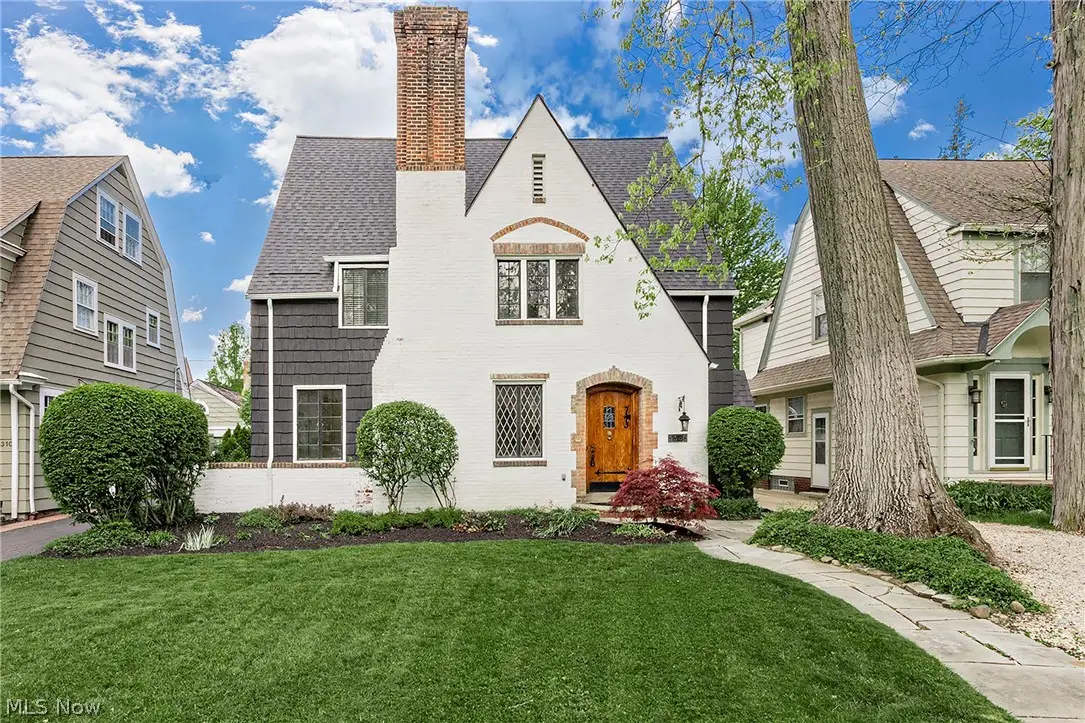 3306 Grenway Road, Shaker Heights, OH 44122 - #1