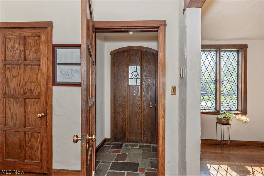 3306 Grenway Road, Shaker Heights, OH 44122 - #3