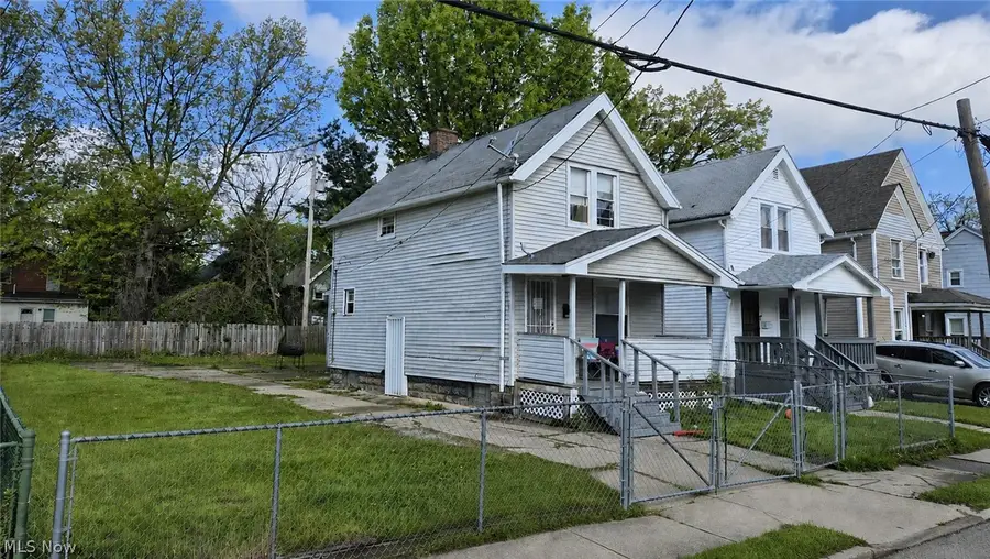 2048 W 105th Street, Cleveland, OH 44102 - #2