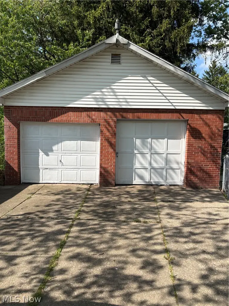 823 Marie Avenue, Akron, OH 44314 - #2