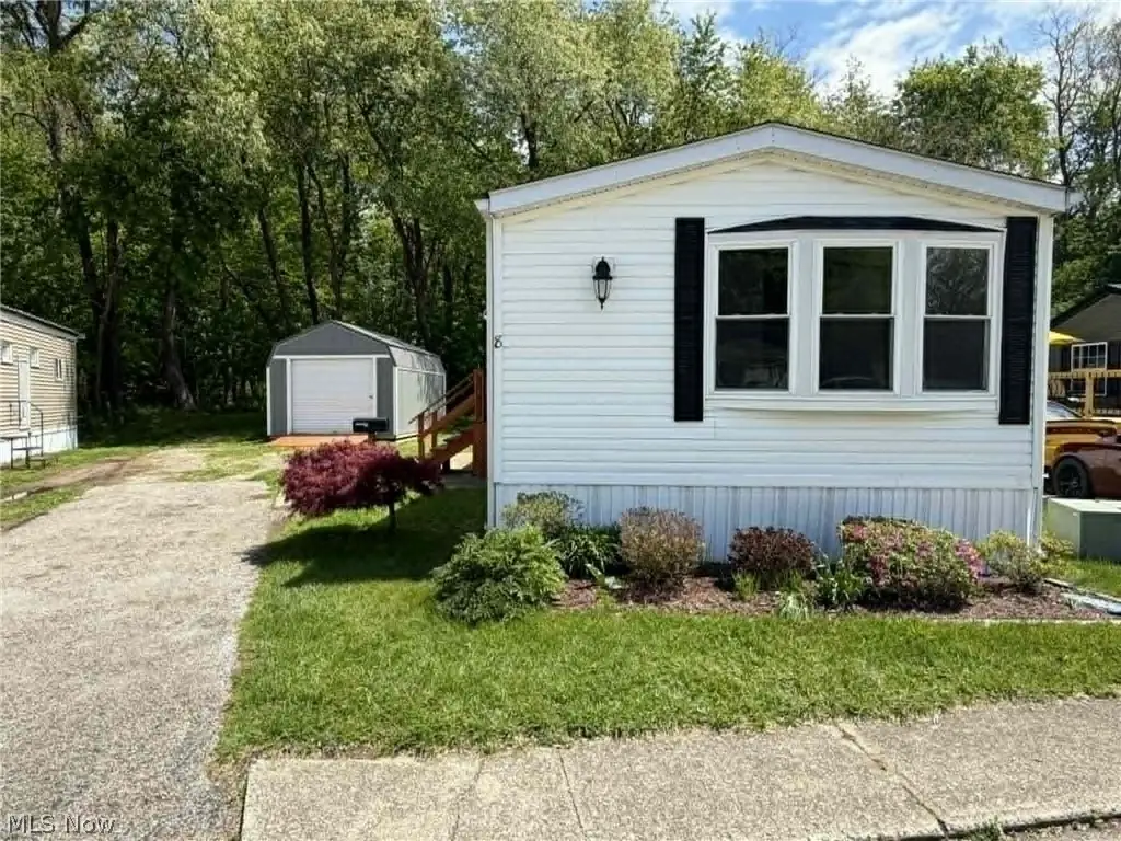 8 Hawaiian Drive, Madison, OH 44057 - #1