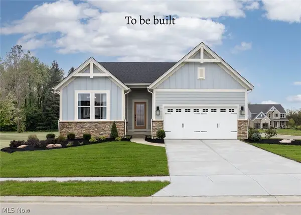 800 Colesbourne Circle, Uniontown, OH 44685