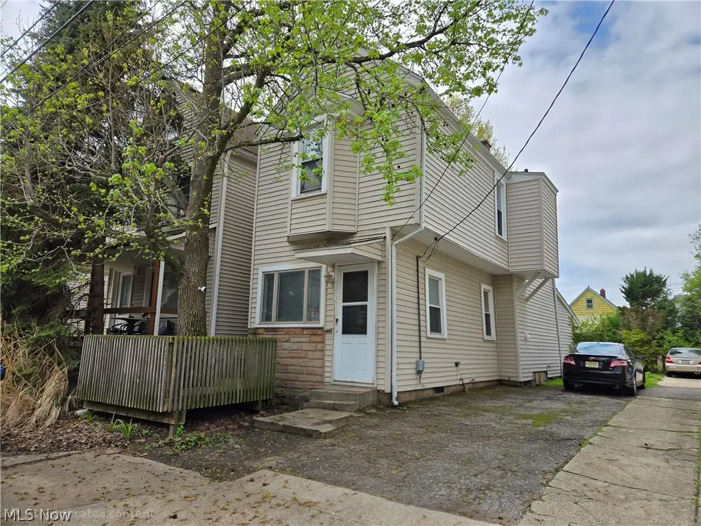 1952 E 124th Place, Cleveland, OH 44106 - #1