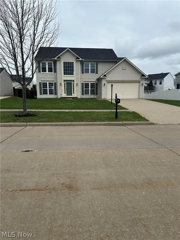 82 Stonesthrow Drive, Berea, OH 44017