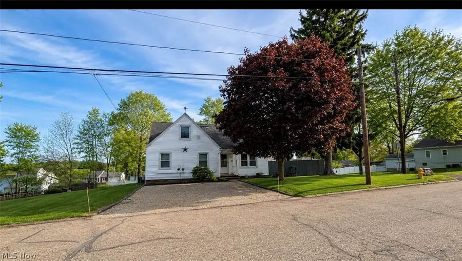 375 E Huston Street, Barberton, OH 44203 - #2
