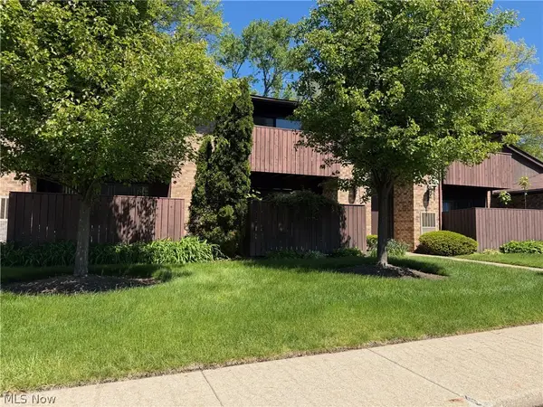 3249 Mayfield Road #13, Cleveland Heights, OH 44118