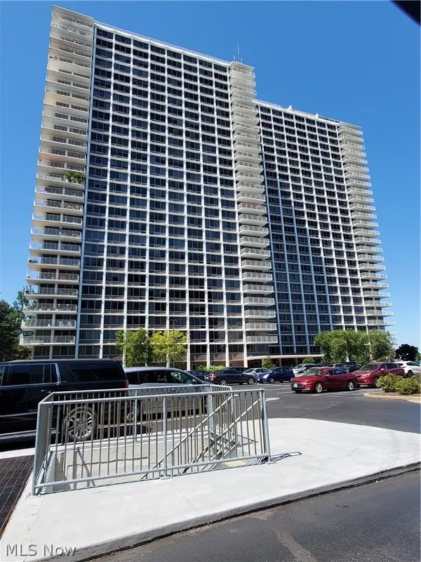 12700 Lake Avenue #804, Lakewood, OH 44107