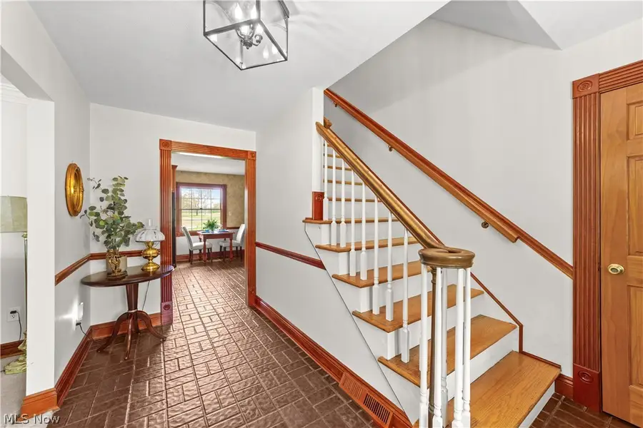 8730 Bainbridge Road, Chagrin Falls, OH 44023 - #3