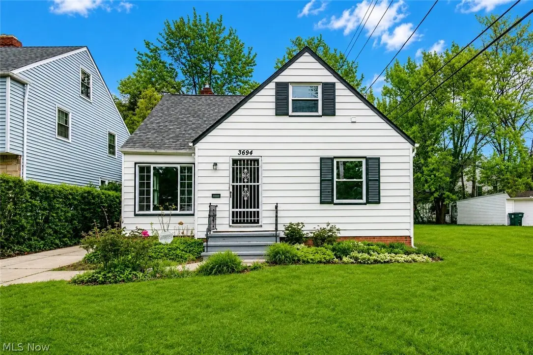 3694 Grosvenor Road, Cleveland Heights, OH 44118 - #1
