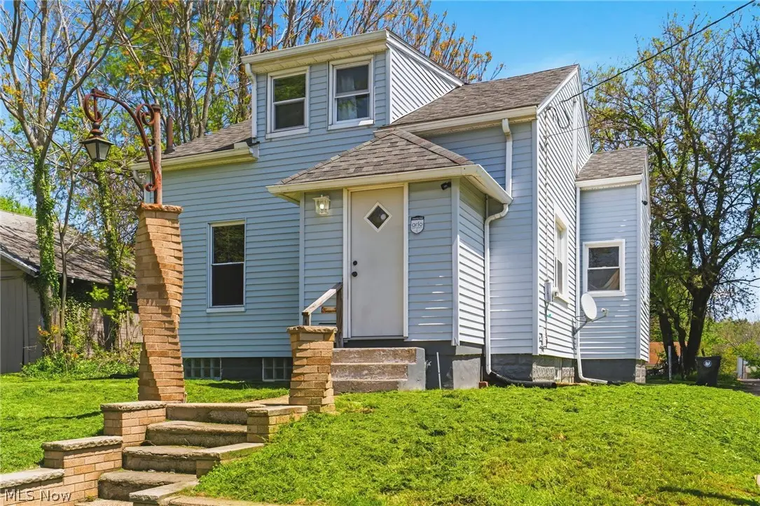 1646 Royal Ne Avenue, Canton, OH 44705 - #1