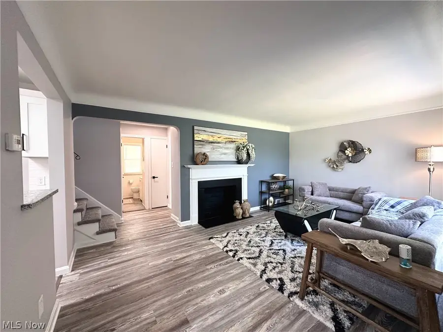 982 Quarry Drive, Cleveland Heights, OH 44121 - #2