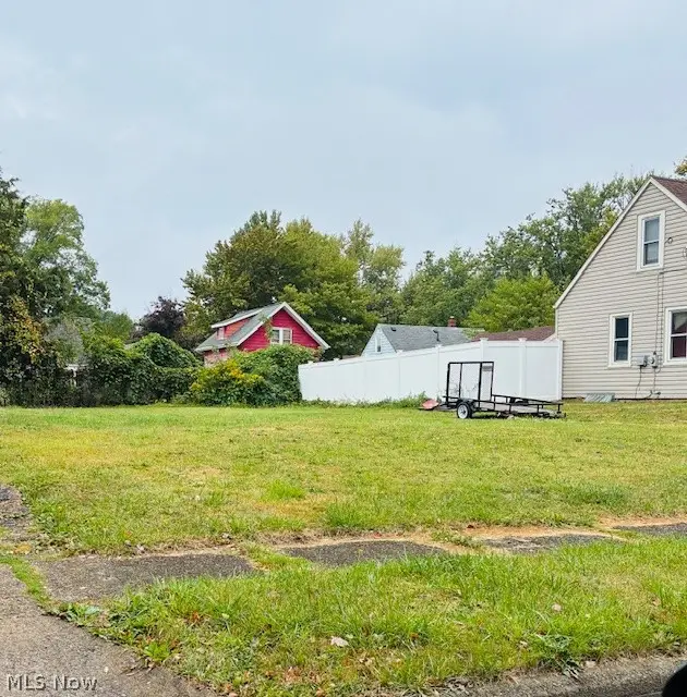 902 Chinook Avenue, Akron, OH 44305 - #2