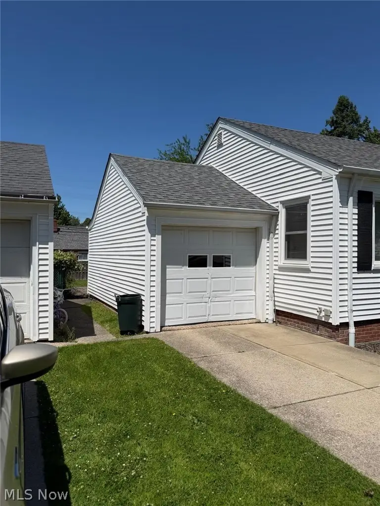 5141 Bridgewater Road, Lyndhurst, OH 44124 - #3