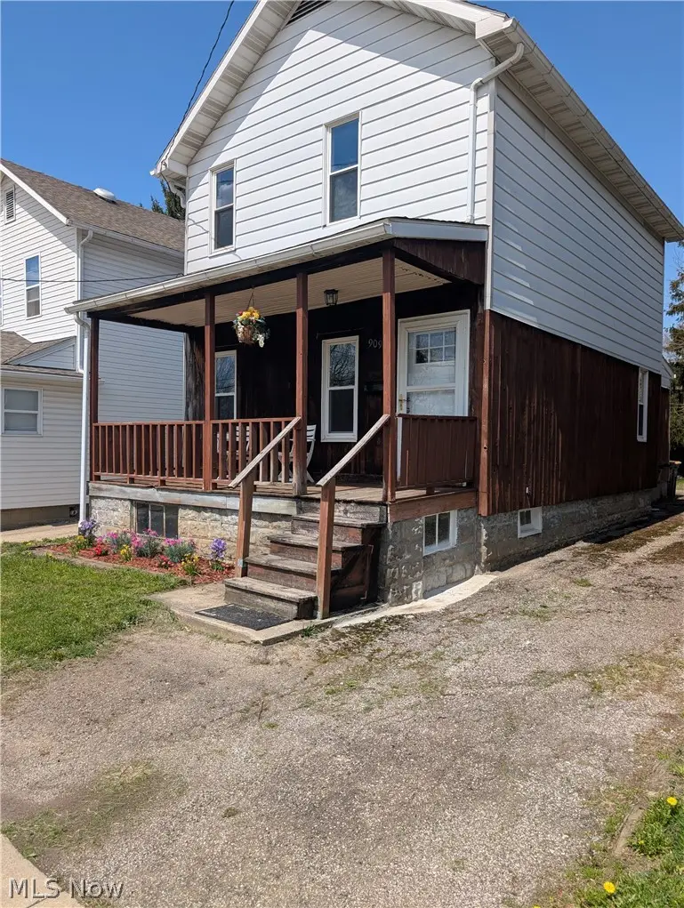 909 E 16th Street, Ashtabula, OH 44004 - #2