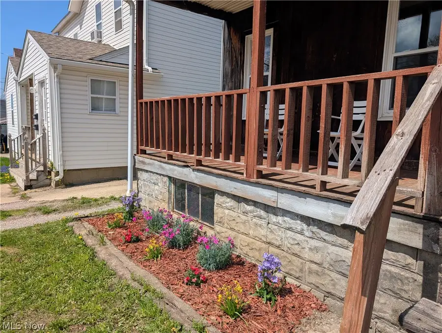 909 E 16th Street, Ashtabula, OH 44004 - #3