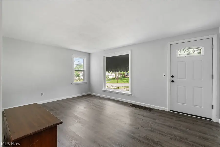 1514 37th Nw Street, Canton, OH 44709 - #2