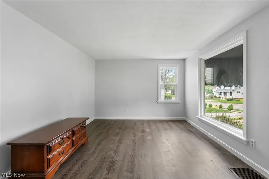 1514 37th Nw Street, Canton, OH 44709 - #3