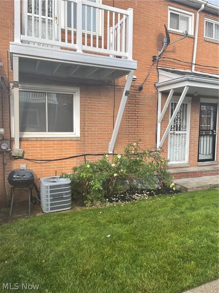 4726 Walford Road #C4, Warrensville Heights, OH 44128 - #2