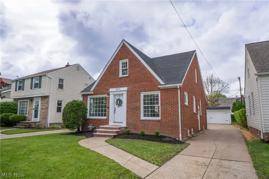6815 Dartworth Drive, Parma, OH 44129 - #3
