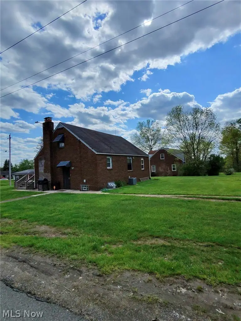 2156 Mcguffey Road, Youngstown, OH 44505 - #3