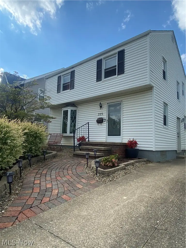 355 E Dresden Avenue, Akron, OH 44301 - #2
