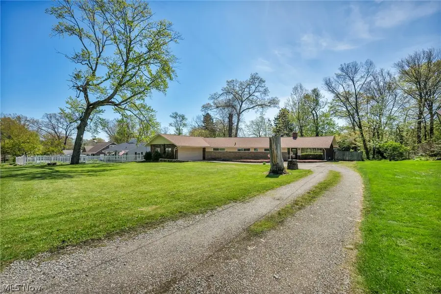 900 Magnolia Avenue, Cuyahoga Falls, OH 44221 - #3
