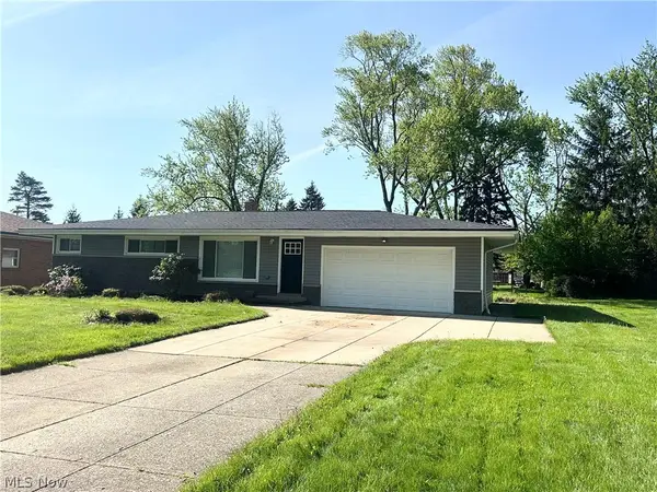244 Starlight Drive, Seven Hills, OH 44131