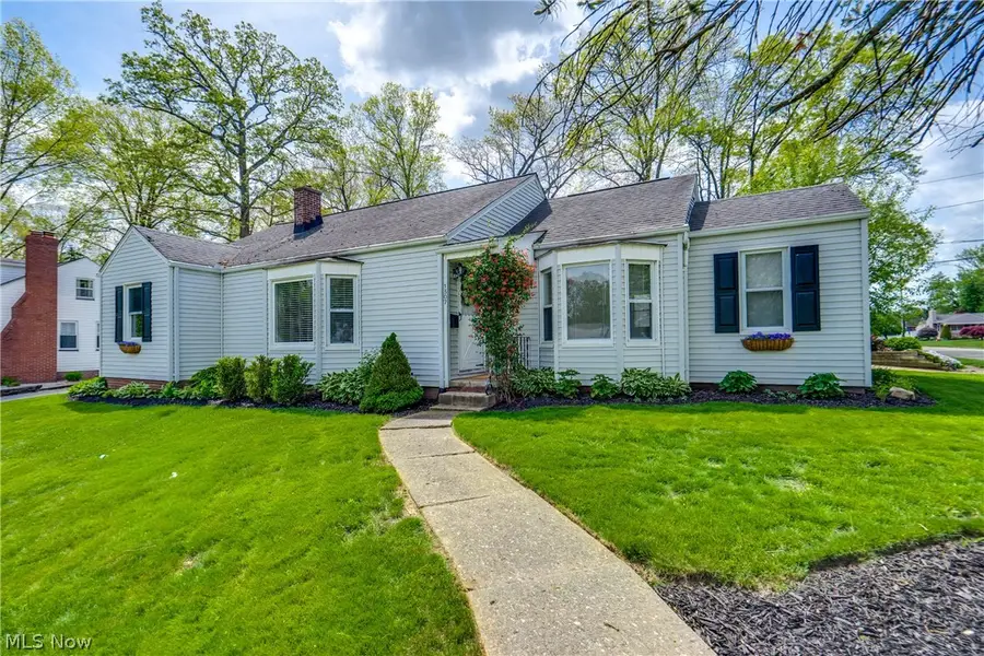 1307 Plymouth Nw Street, Massillon, OH 44646 - #3