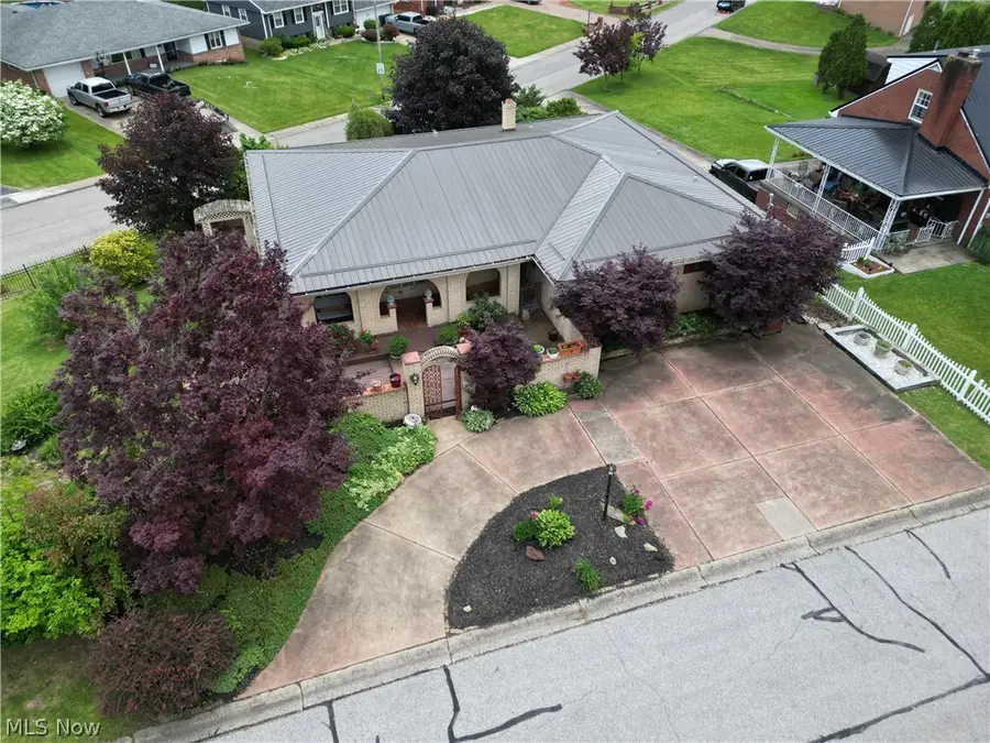 408 Garfield Avenue, Steubenville, OH 43952 - #3