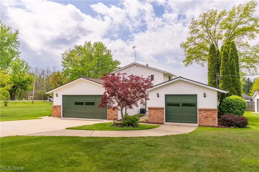 10548 Briar Hill Drive, Kirtland, OH 44094 - #3