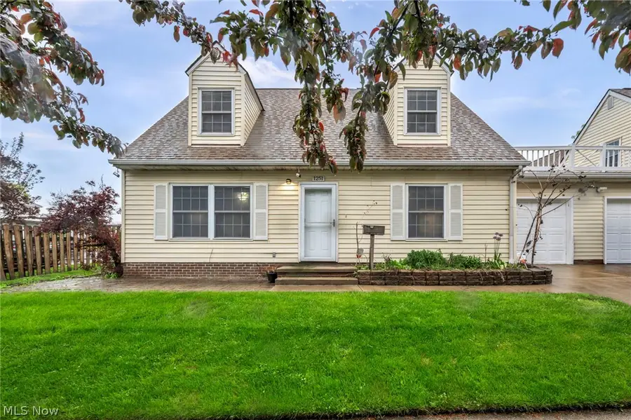 1251 W 70th Street, Cleveland, OH 44102 - #2