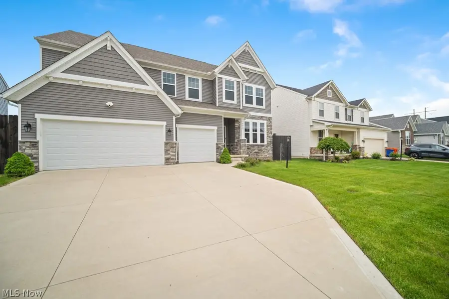 8809 Leatherleaf Drive, Columbia Station, OH 44028 - #3