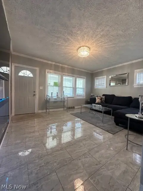 2613 Oakdale Avenue, Lorain, OH 44055 - #2