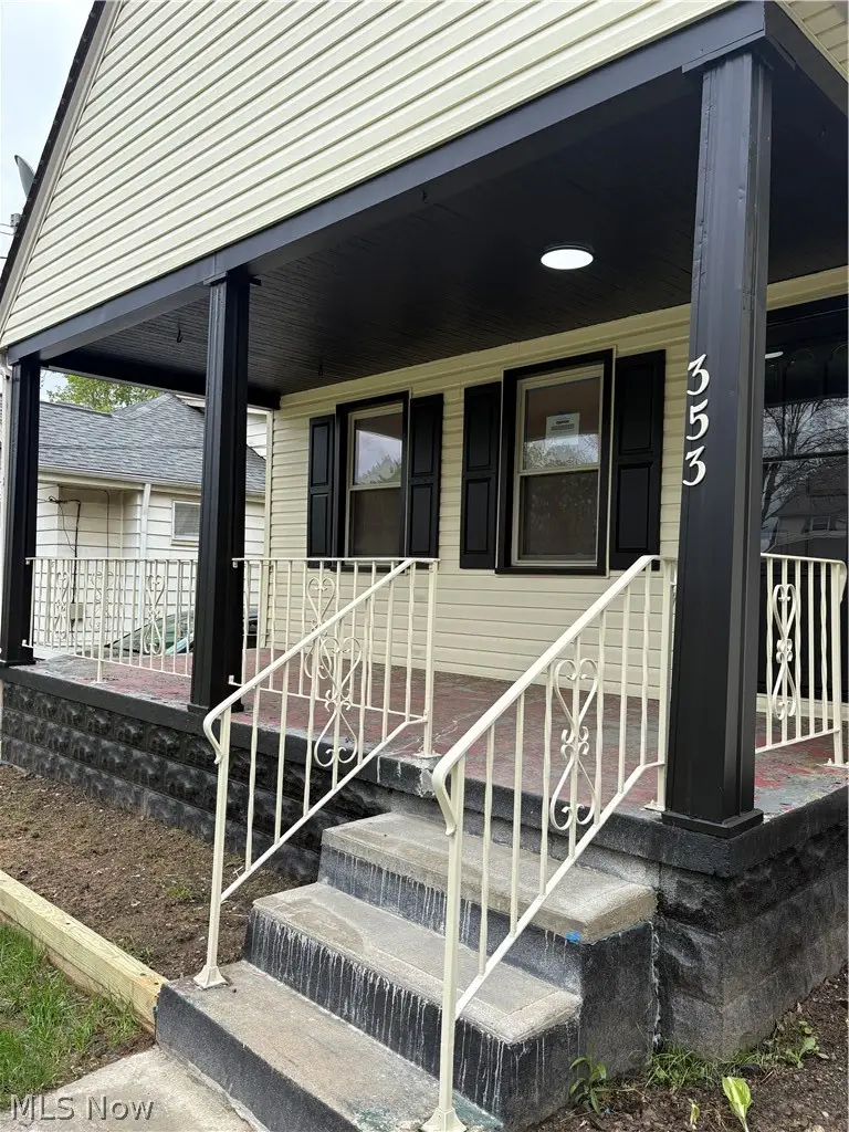 353 Hilton Avenue, Youngstown, OH 44507 - #3