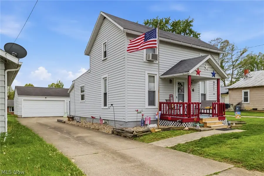 407 Phillips Avenue, Ashland, OH 44805 - #2