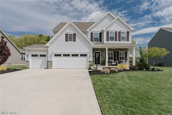 9049 Winfield Lane, North Ridgeville, OH 44039