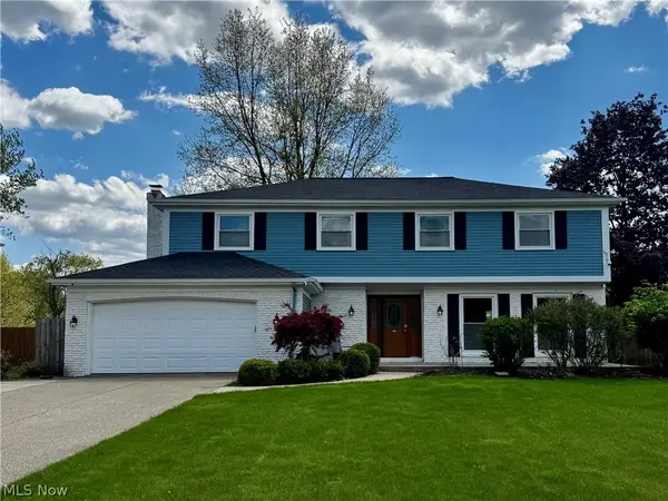 17051 Hunting Meadows Drive, Strongsville, OH 44136