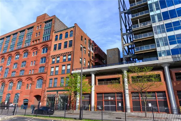 635 W Lakeside Avenue, Cleveland, OH 44113