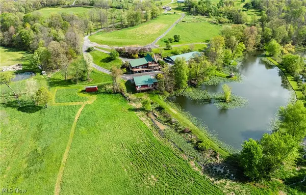 8480 Possum Hollow Nw Road, Dundee, OH 44624