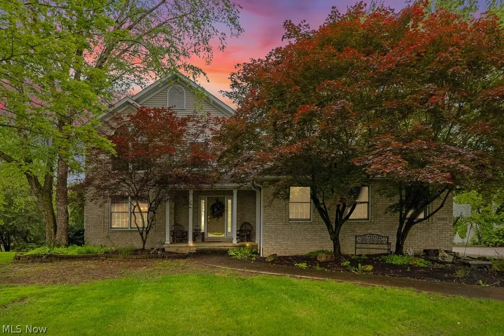 6962 Mapleridge Nw Circle, Canton, OH 44718 - #1