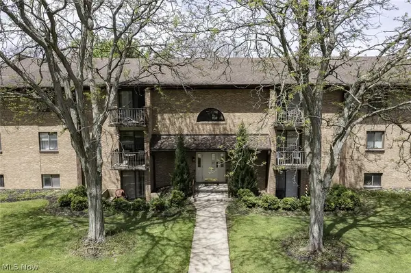 600 Tollis Parkway #209, Broadview Heights, OH 44147