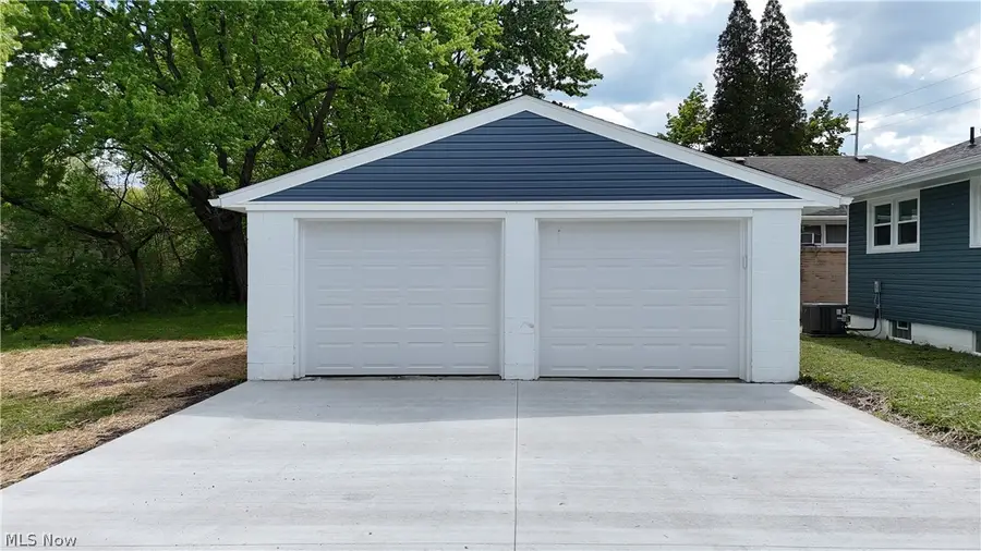 2502 Stocker Avenue, Youngstown, OH 44505 - #3