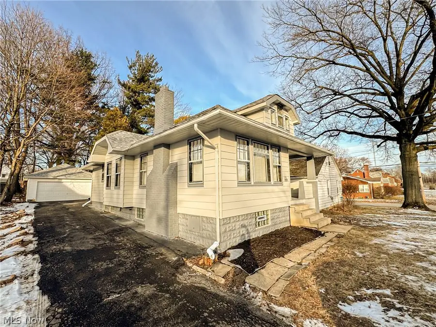 196 Maywood Drive, Youngstown, OH 44512 - #2