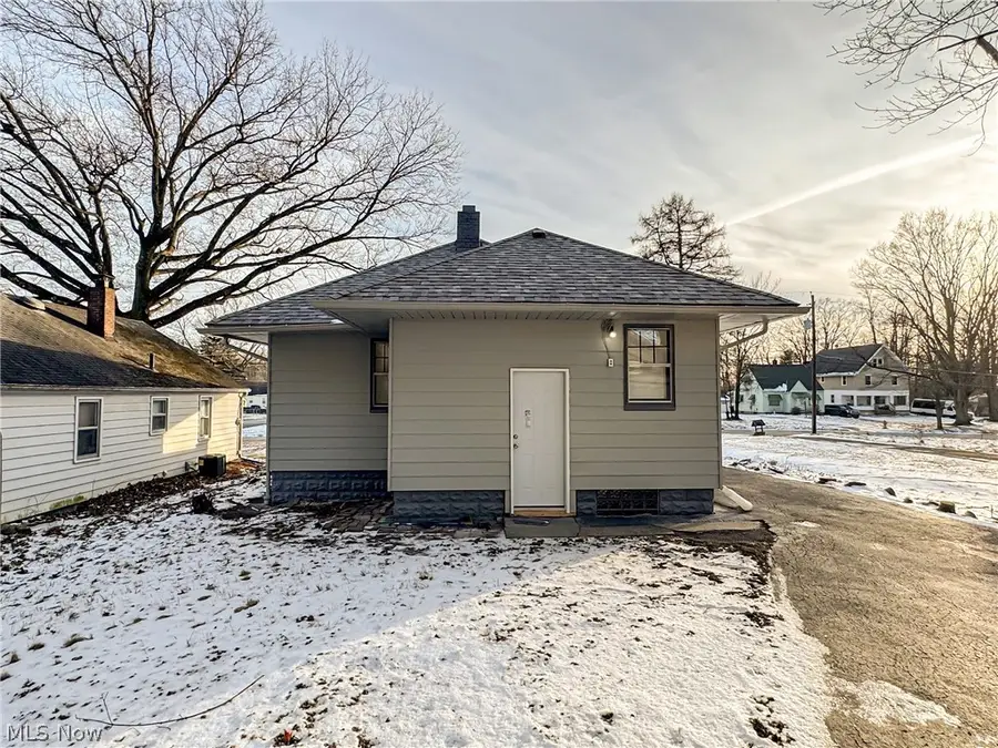 196 Maywood Drive, Youngstown, OH 44512 - #3