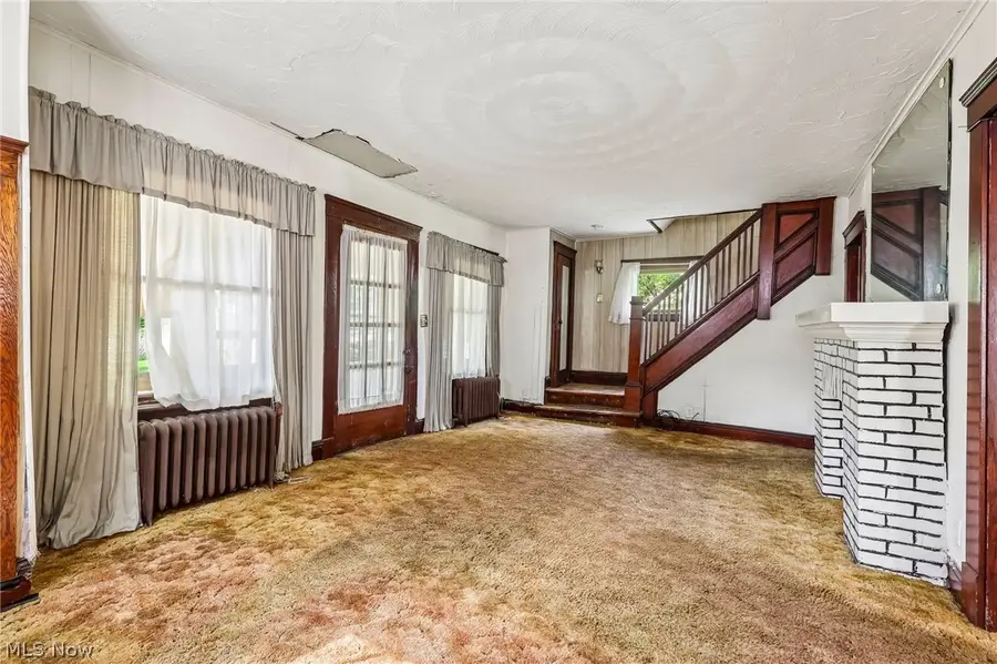 549 Parkdale Drive, Akron, OH 44307 - #3
