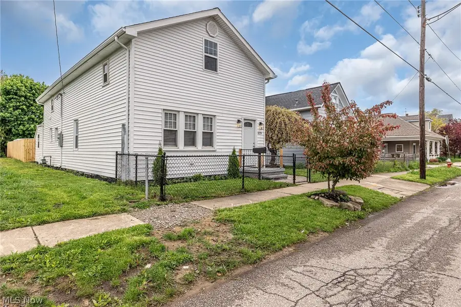 3229 W 52nd Street, Cleveland, OH 44102 - #2