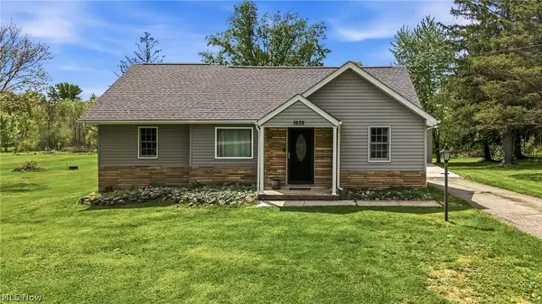 1532 S Stateline Road, Masury, OH 44438