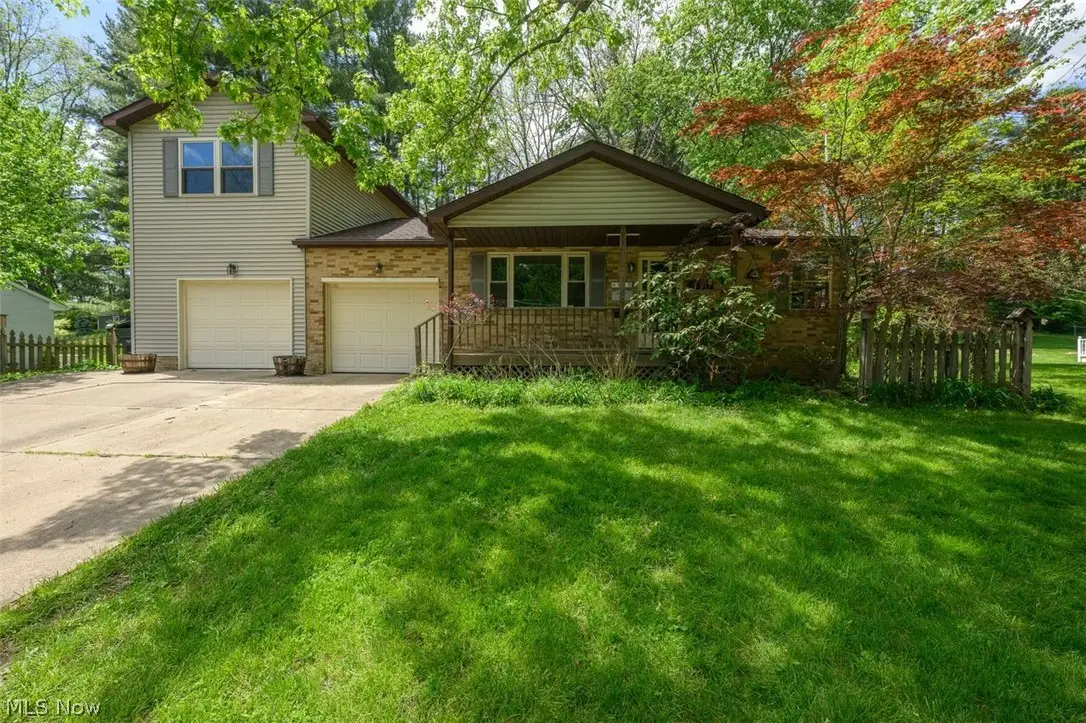 905 Pineview Se Avenue, North Canton, OH 44720 - #1
