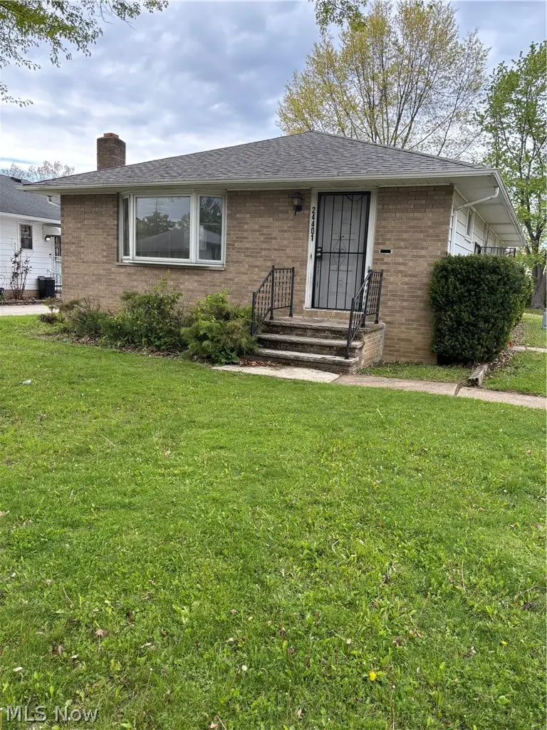 24401 Russell Avenue, Euclid, OH 44123 - #2